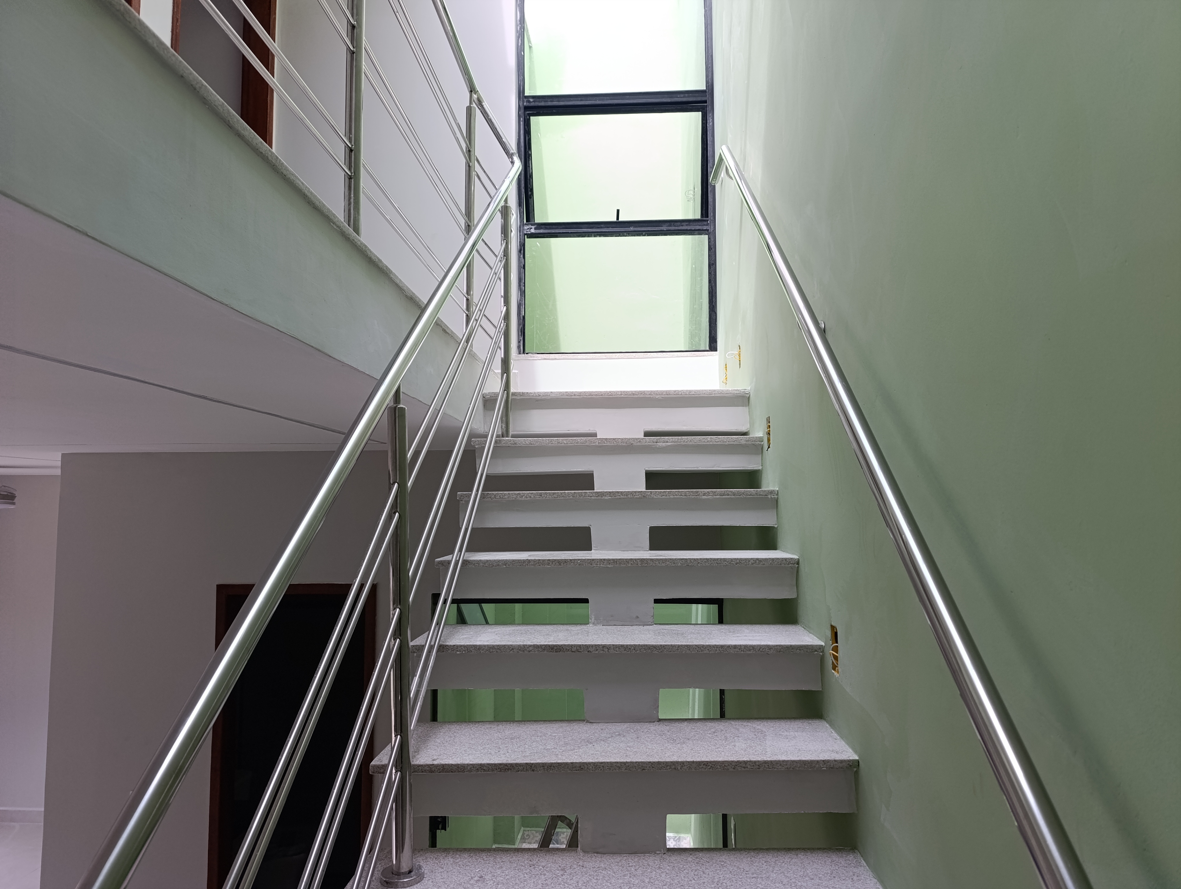 Projeto Ynova Inox — guarda-corpo inox